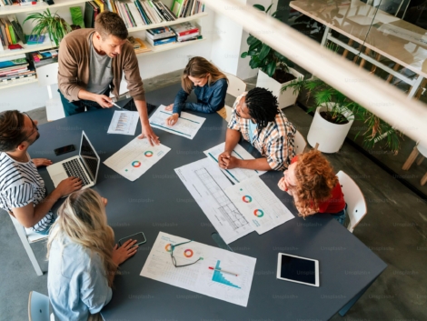 premium_photo-1661767467261-4a4bed92a507